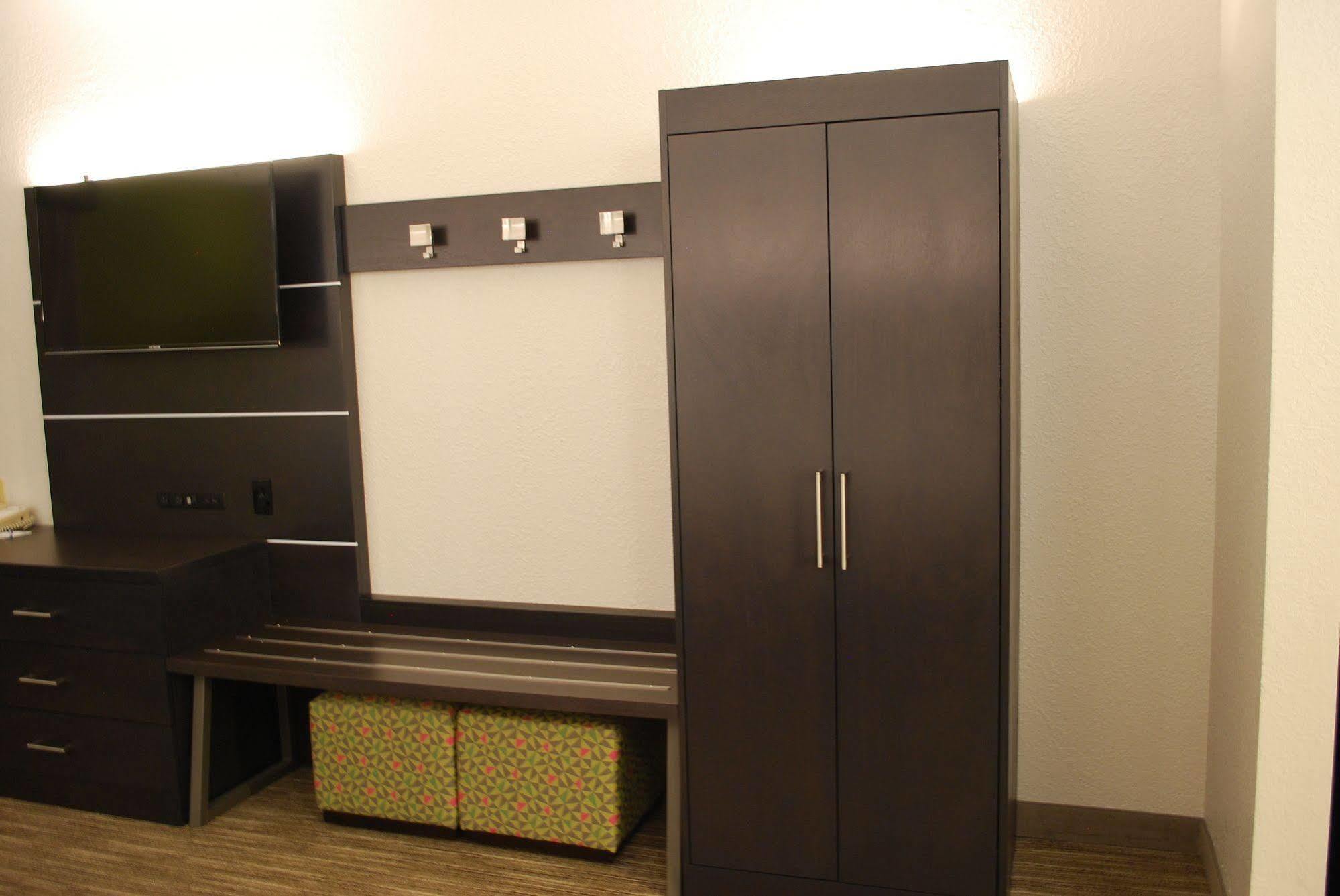 Holiday Inn Express Hotel & Suites Kingsport-Meadowview I-26 By Ihg מראה חיצוני תמונה